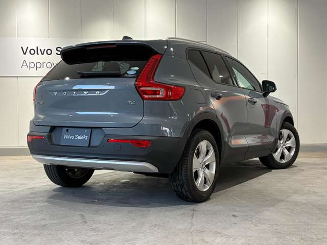 XC40T4 モメンタム