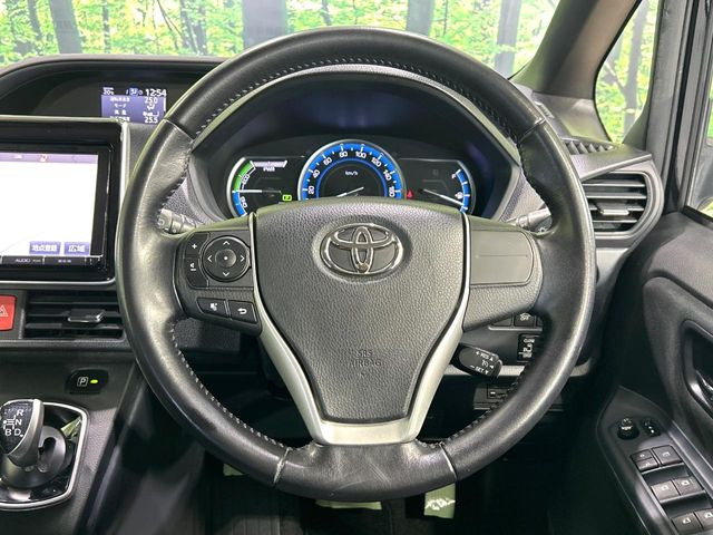 �y�����v�����X�e�A�����O�z�㎿�Ȋv���g�p���邱�ƂŁA��ɂ����������݂ƂĂ��^�]���₷���n���h���ł���