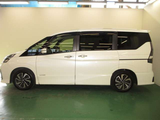 セレナ2.0 ハイウェイスターV