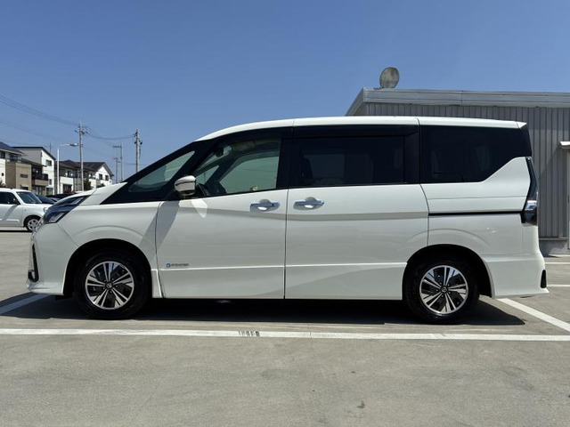 セレナ1.2 e-POWER ハイウェイスターV