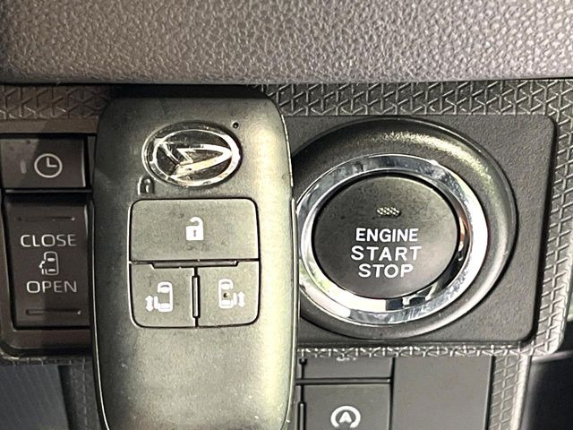 �y�L�[�t���[�V�X�e���z�J�o����|�P�b�g�ɓ��ꂽ�܂܂ł��h�A�̎{���E�������\�ȃX�}�[�g�L�[�𑕔��B�G���W���̃I���E�I�t�����J�M�����o���K�v����������Ƃ��Ă��֗��ł���