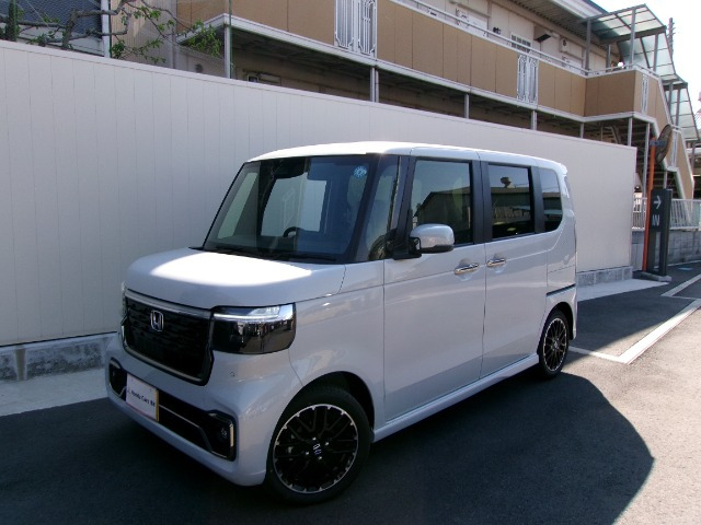 N-BOXカスタムターボ コーディネートスタイル モノトーン