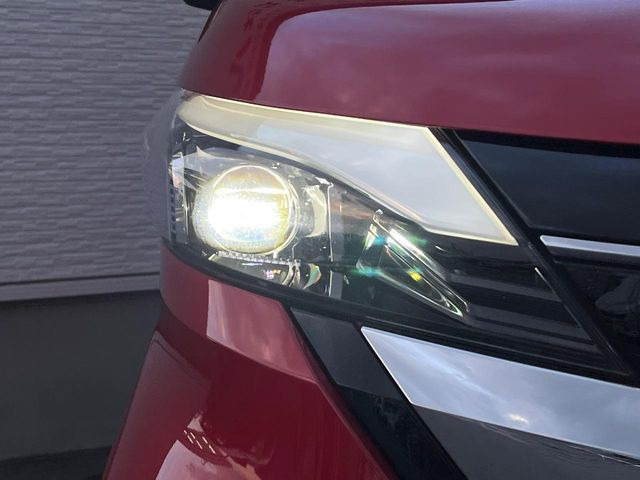 �yLED�w�b�h���C�g�z���V����ԑ��s�����ǍD�Ȏ��E���m�ۂ����S���ĉ^�]�ł��鍂�P�xLED�w�b�h���C�g�𑕔�!�_�����x�������A����d�͂��}�����Ă��܂��B