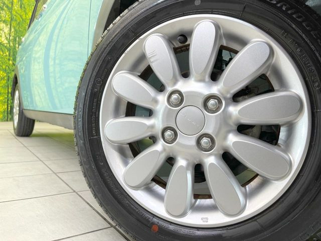 �y����14�C���`�A���~�z�C�[���z�O�ςɃ}�b�`���������A���~�z�C�[���𑕒����Ă���܂��B�e��ЊO�A���~�z�C�[����A�X�^�b�h���X�^�C�����戵�����Ă���܂��B���񂲑��k����������