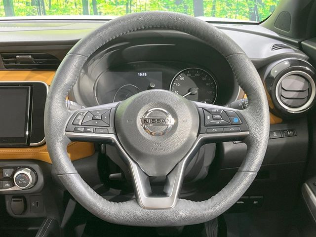 【ステアリングスイッチ】運転中、前方から目線をそらすことなく、オーディオ等の操作が可能な便利機能!安心&快適なドライブを演出してくれます♪