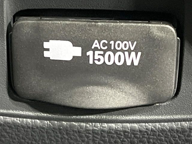 【1500Wアクセサリーコンセント】消費電力1500Wまでの家電が使えます。キャンプやスポーツ・アウトドアでのアクティビティはもちろん、災害・停電の際に大活躍♪