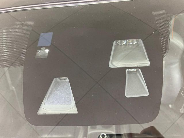 �y�X�}�[�g�V�e�B�u���[�L�T�|�[�g�z�ᑬ���s���ɑO���̎ԗ�����F�����A�Փ˂������Ȏ��͌x��ƃu���[�L�ŏՓˉ���Ɣ�Q�y�����A�V�X�g�B�����S�Ƀh���C�u�����y���݂��������܂��B