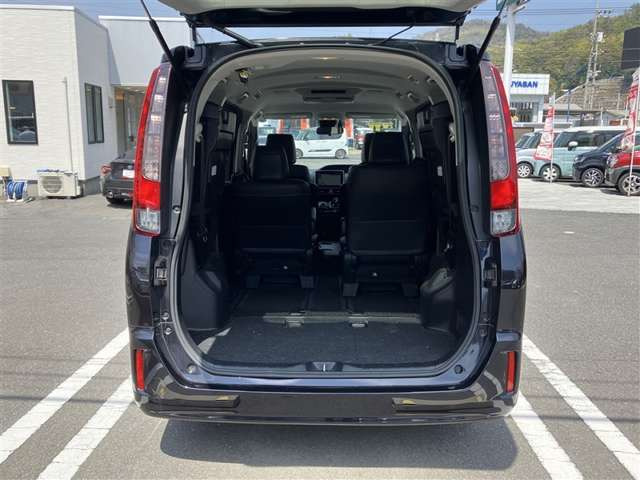 エスクァイアハイブリッド1.8 Gi