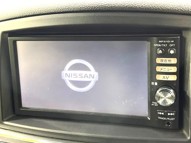 �y�����i�r�z�l�C�̏����i�r�𑕔����Ă���܂��B�i�r�̎g���₷���͂������A�I�[�f�B�I�@�\���[��!�L�����v�◷�s�͂������A�ʋ΂┃�����ȂǕ��i�̃h���C�u���y�����Ȃ�͂���