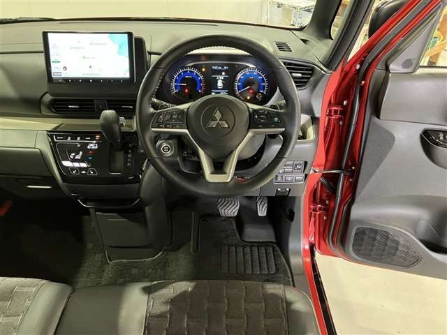 デリカミニT プレミアム 4WD