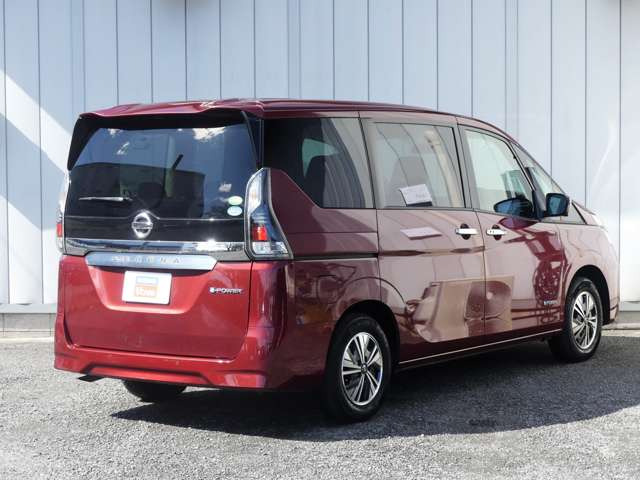 セレナ1.2 e-POWER XV