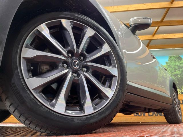 �y����18�C���`�A���~�z�C�[���z�O�ςɃ}�b�`���������A���~�z�C�[���𑕒����Ă���܂��B�e��ЊO�A���~�z�C�[����A�X�^�b�h���X�^�C�����戵�����Ă���܂��B���񂲑��k����������