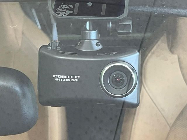 【ドライブレコーダー】ドライブレコーダー装備!走行中はもちろん、あおり運転や事故に遭遇した際、映像で記録し、万一のリスクに備えます。※記録用SDカードはお客様ご自身でご準備いただく必要があります。