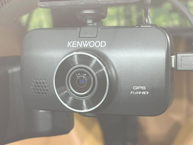 【ドライブレコーダー】ドライブレコーダー装備!走行中はもちろん、あおり運転や事故に遭遇した際、映像で記録し、万一のリスクに備えます。※記録用SDカードはお客様ご自身でご準備いただく必要があります。