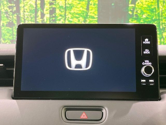 �y9�C���` �z���_�R�l�N�g�f�B�X�v���C�z���F���̍������ʃf�B�X�v���C�Ńi�r�̎g�p��A�������̃X�}�[�g�t�H���ƘA�g����bluetooth�ł̉��y�Đ����\�ł���