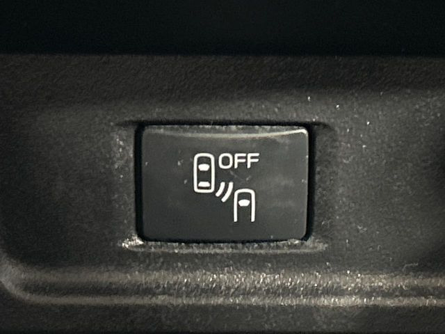 �y�����r�[�N���f�B�e�B�N�V�����z���s���A�h�A�~���[�̎��p�ɂȂ�₷���ӏ��Ɍ㑱�Ԃ��ڋ߂���ƃT�C�h�~���[�t�߂Ɍx����\���A�h���C�o�[�ɒ��ӊ��N�ƁA����̍ۂ̓n���h��������A�V�X�g�����܂��B