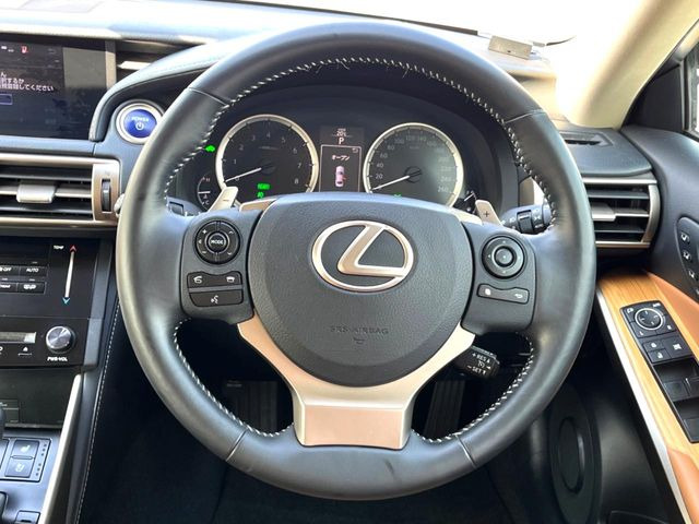 �y�����v�����X�e�A�����O�z�㎿�Ȋv���g�p���邱�ƂŁA��ɂ����������݂ƂĂ��^�]���₷���n���h���ł���