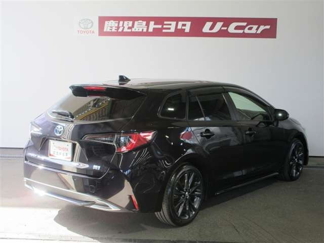 カローラツーリング1.8 ハイブリッド W×B