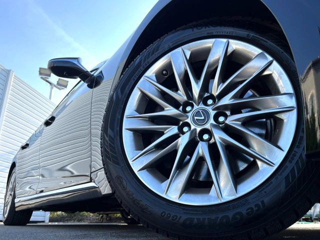 �y����19�C���`�A���~�z�C�[���z�O�ςɃ}�b�`���������A���~�z�C�[���𑕒����Ă���܂��B�e��ЊO�A���~�z�C�[����A�X�^�b�h���X�^�C�����戵�����Ă���܂��B���񂲑��k����������