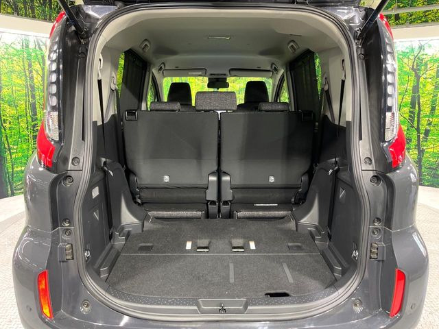 ���i�̂���������ʋ΁A���}���ɏ\���ȉ׎��X�y�[�X���m�ۂ��Ă���܂��B�Z�J���h�V�[�g��|���ƁA�傫�ȉו��̐ύڂ��\�ł���