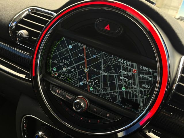 �������i�r:��̊��̂���i�r�́A����������ԓ������o���Ă���܂��B�I�[�f�B�I�@�\���[�����Ă���܂��̂ŁA�^�]�����y���߂܂���