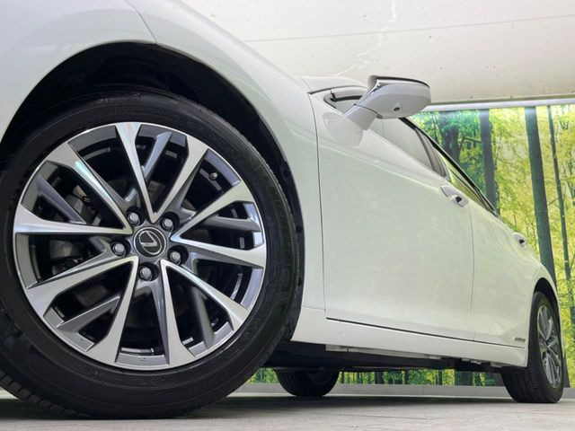 �y����17�C���`�A���~�z�C�[���z�O�ςɃ}�b�`���������A���~�z�C�[���𑕒����Ă���܂��B�e��ЊO�A���~�z�C�[����A�X�^�b�h���X�^�C�����戵�����Ă���܂��B���񂲑��k����������