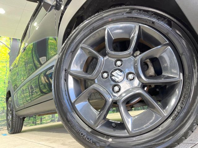 �y����16�C���`�A���~�z�C�[���z�O�ςɃ}�b�`���������A���~�z�C�[���𑕒����Ă���܂��B�e��ЊO�A���~�z�C�[����A�X�^�b�h���X�^�C�����戵�����Ă���܂��B���񂲑��k����������