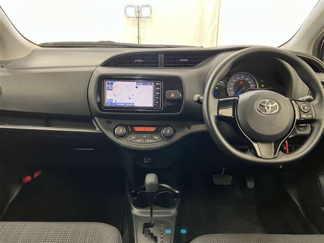 ヴィッツ1.5 ハイブリッド F