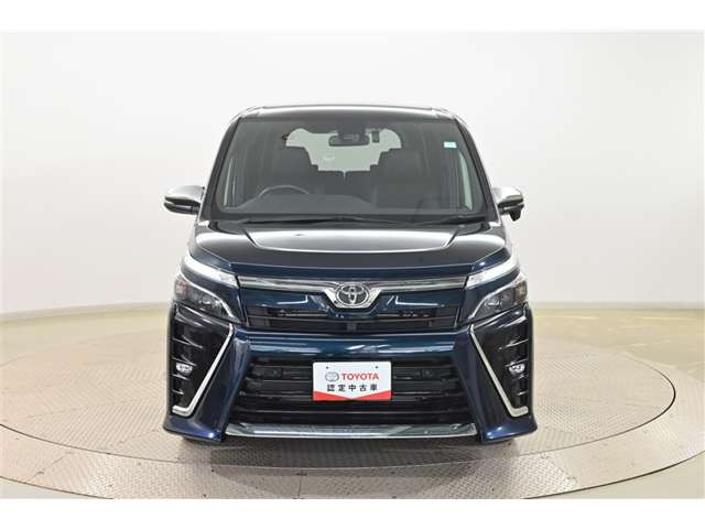 ヴォクシー2.0 ZS 煌III 4WD