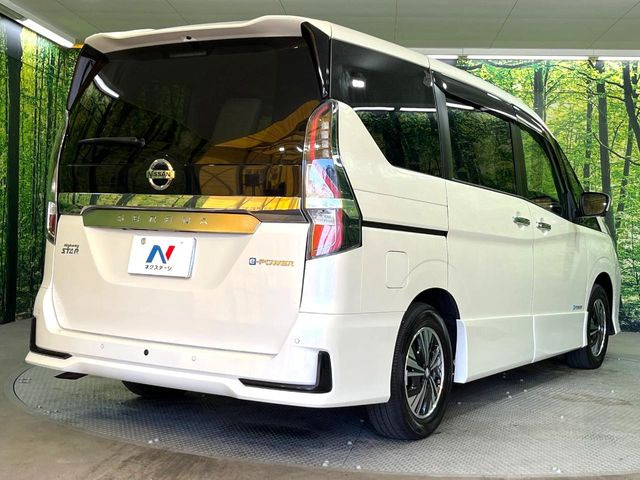 ☆全国のネクステージからお取り寄せが可能※!遠方の店舗に展示してあるクルマが気になる場合も、最寄りの店舗でご覧いただくことが可能です!是非私たちに要望をお聞かせください!※別途費用