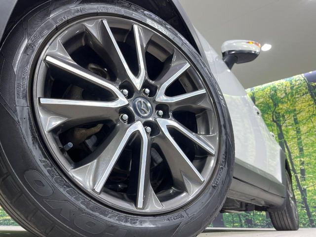 �y����18�C���`�A���~�z�C�[���z�O�ςɃ}�b�`���������A���~�z�C�[���𑕒����Ă���܂��B�e��ЊO�A���~�z�C�[����A�X�^�b�h���X�^�C�����戵�����Ă���܂��B���񂲑��k����������