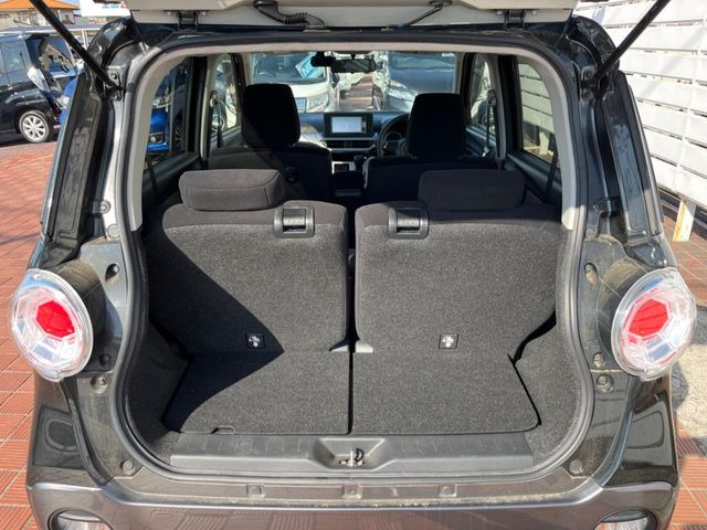 ���i�̂���������ʋ΁A���}���ɏ\���ȉ׎��X�y�[�X���m�ۂ��Ă���܂��B�Z�J���h�V�[�g��|���ƁA�傫�ȉו��̐ύڂ��\�ł���