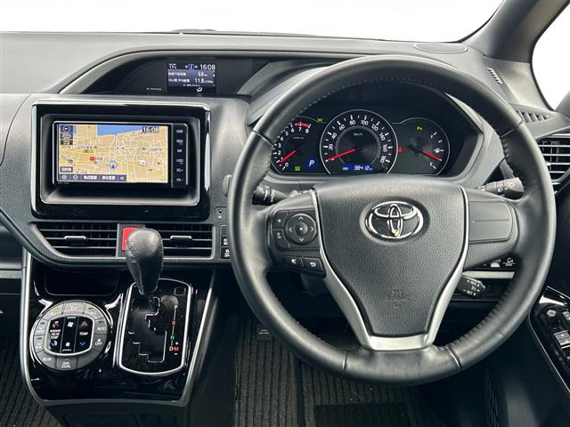 ヴォクシー2.0 ZS 煌III