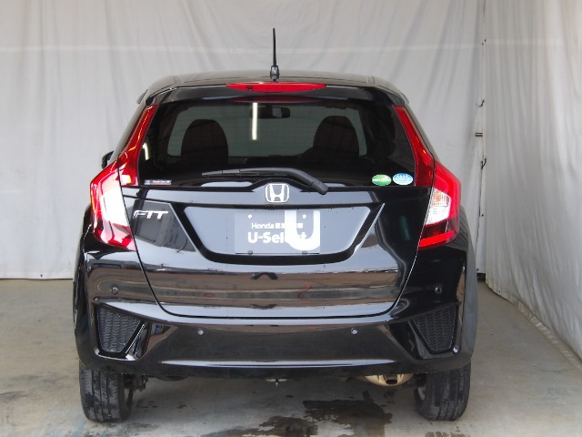 フィット1.3 13G Fパッケージ 4WD