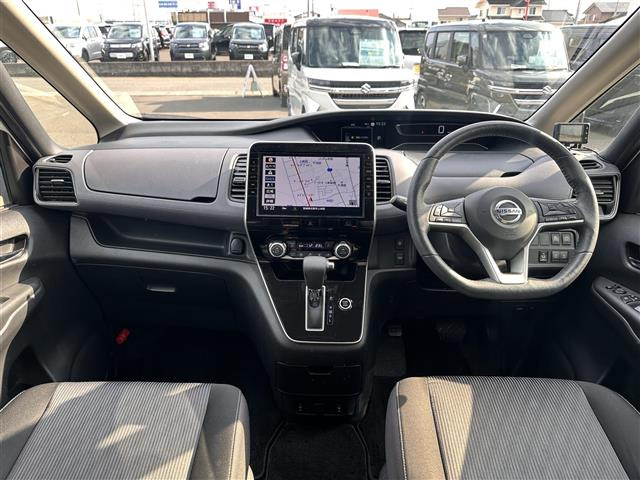 セレナ2.0 ハイウェイスターV