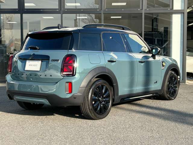 ミニクロスオーバークーパー S E オール4 プレミアム プラスパッケージ 4WD