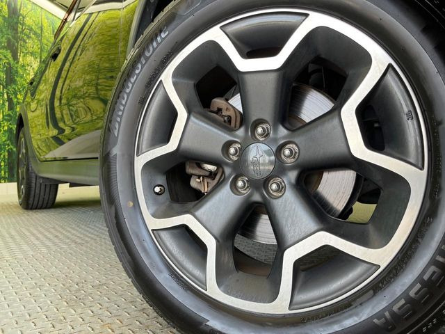 【純正17インチアルミホイール】外観にマッチした純正アルミホイールを装着しております。各種社外アルミホイールや、スタッドレスタイヤも取扱いしております。是非ご相談ください♪