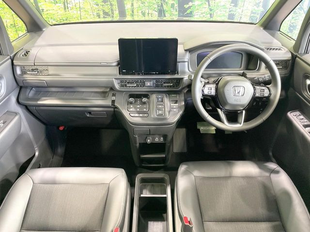 ステップワゴン2.0 e:HEV スパーダ