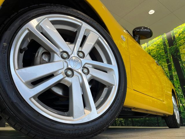 【純正16インチアルミホイール】外観にマッチした純正アルミホイールを装着しております。各種社外アルミホイールや、スタッドレスタイヤも取扱いしております。是非ご相談ください♪