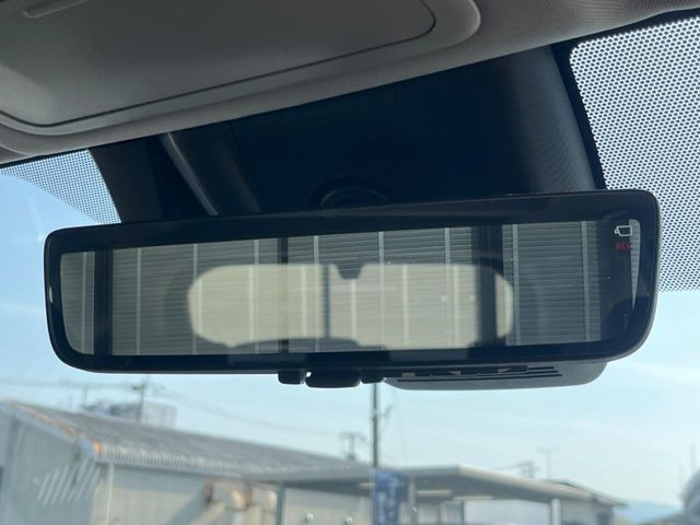 �y�f�W�^���C���i�[�~���[�z��Ȃ̑傫�ȉו��⓯��҂Ō�����m�F���Â炢���ł����S!�J�������B�e�����ԗ�����̉f�������[���~���[���ɕ\���B�N���A�Ȏ��E�ŏ󋵂̊m�F���\�ł�!