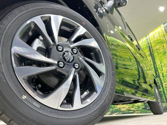 �y����15�C���`�A���~�z�C�[���z�O�ςɃ}�b�`���������A���~�z�C�[���𑕒����Ă���܂��B�e��ЊO�A���~�z�C�[����A�X�^�b�h���X�^�C�����戵�����Ă���܂��B���񂲑��k����������