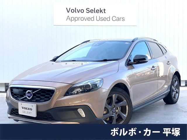 V40クロスカントリーD4 SE ディーゼル