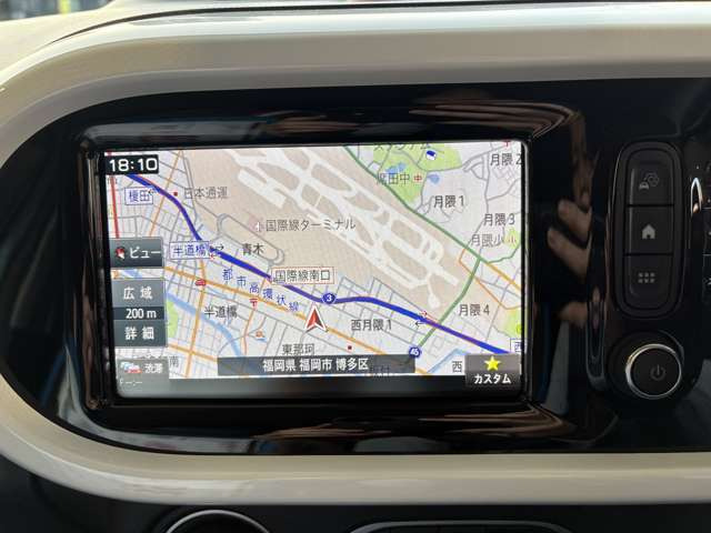 �{�f�B���F�T�C�h���[���A16�C���`�A���C�z�C�[���A�v���C�o�V�[�K���X�Ȃǂ̐V�����ɉ����A�㎿�Ő������ꂽ�f�U�C���ƂȂ����B