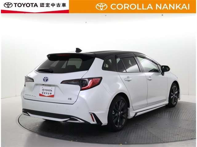 カローラツーリング1.8 ハイブリッド W×B