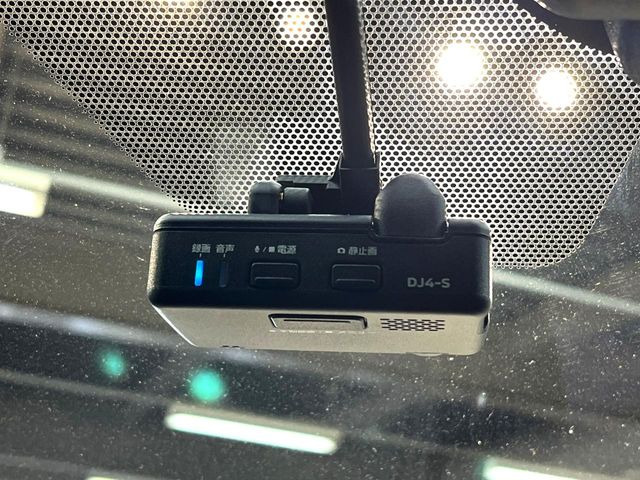 �y�h���C�u���R�[�_�[�z�h���C�u���R�[�_�[����!���s���͂������A������^�]�⎖�̂ɑ��������ہA�f���ŋL�^���A����̃��X�N�ɔ����܂��B���L�^�pSD�J�[�h�͂��q�l�����g�ł��������������K�v������܂��B