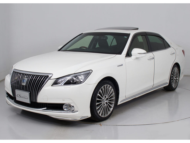 モデリスタフルエアロが装着されています!お好みはいかがですか?今付いているデザイン以外にも、各ブランドのエアロを格安にてお取付け出来ます!又、エアロを外してノーマル状態にする事も出来ます!!