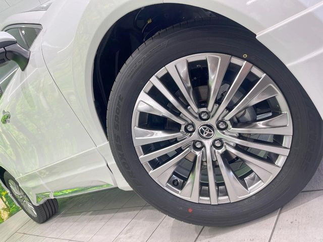 �y����19�C���`�A���~�z�C�[���z�O�ςɃ}�b�`���������A���~�z�C�[���𑕒����Ă���܂��B�e��ЊO�A���~�z�C�[����A�X�^�b�h���X�^�C�����戵�����Ă���܂��B���񂲑��k����������