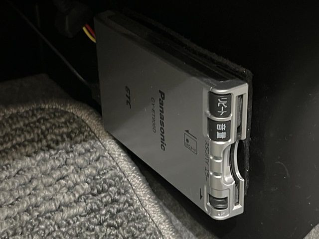 【ETC】高速道路の料金所をストレスなく通過!話題のスポットやサービスエリアに多い「スマートIC」利用時は必須のアイテムです。当店でセットアップを実施、ご納車当日からすぐにご利用いただけます!