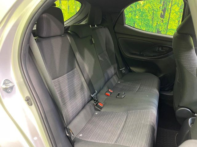 �R���p�N�g�J�[�ł����A�Z�J���h�V�[�g�͏\���ȍL����������K�ɂ���肢�������܂���V�[�g��|���đ傫�ȉו���ς񂾂�ƁA�p�r�̕����L��1��ł��B