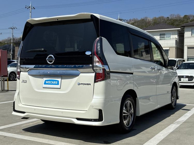 セレナ1.2 e-POWER ハイウェイスターV